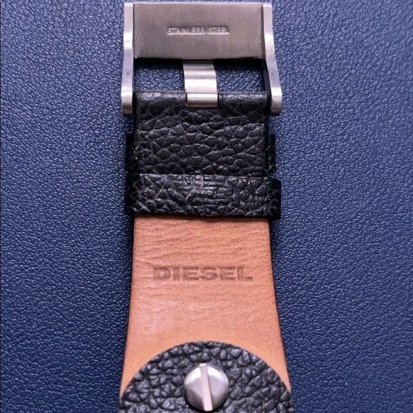 RARE Super Oversized Diesel Watch w Leather Band - Picture 8 of 9